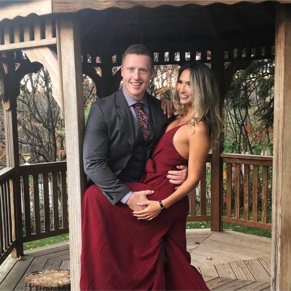 Profile Picture of Ioana Draghiciu (@ioana_draghiciu) on Poshmark