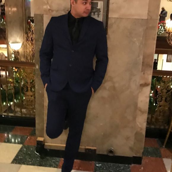 Dante Quenga - Poshmark Profile Picture of Dante Quenga (@dantequenga) on Poshmark