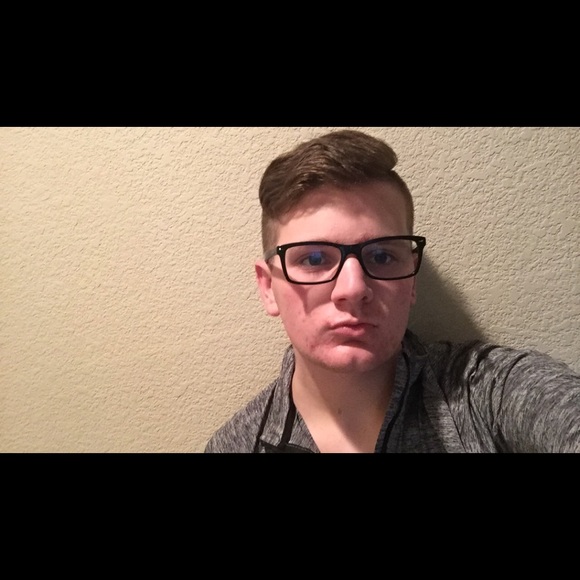 Profile Picture of Joshua Rhinesmith (@jrhine16) on Poshmark