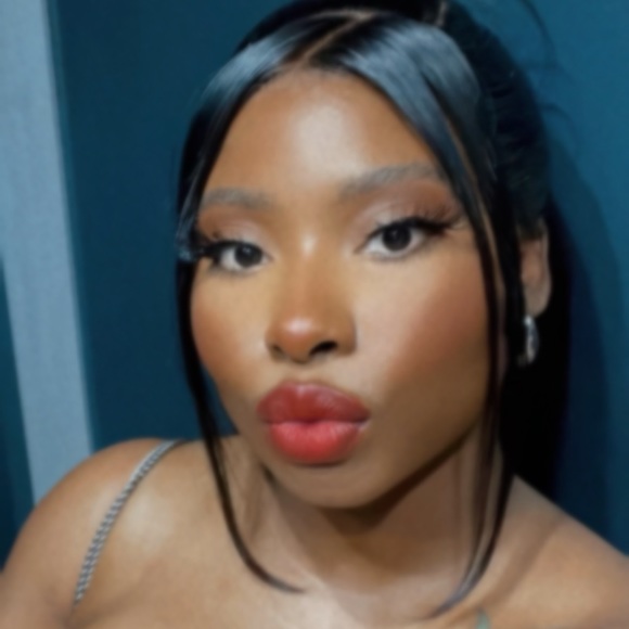 Profile Picture of Jamesetta Grear (@jamesetta04) on Poshmark