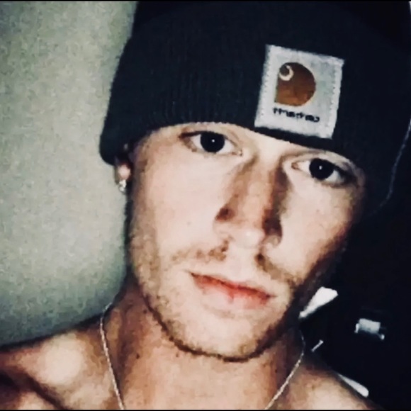 Profile Picture of Greg Moinet (@gmoinet22) on Poshmark