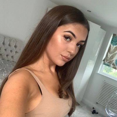 Profile Picture of Issy (@IssyCasparPizza) on Twitter