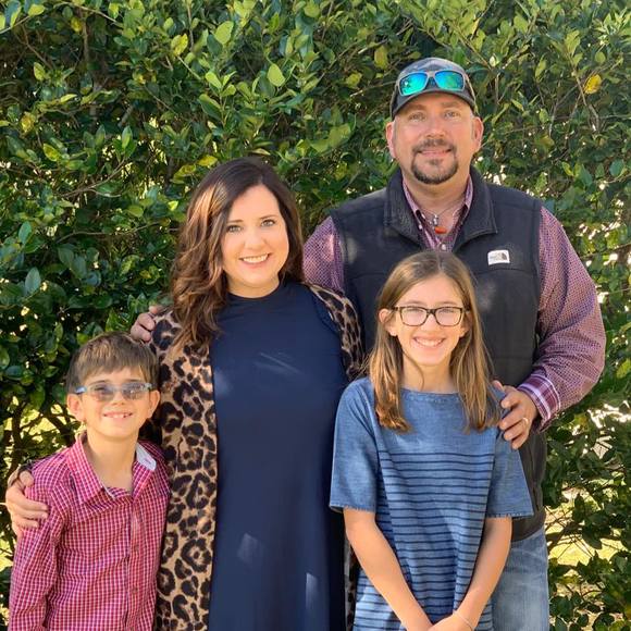 Profile Picture of Shelly Hayek (@shellynhayek) on Poshmark