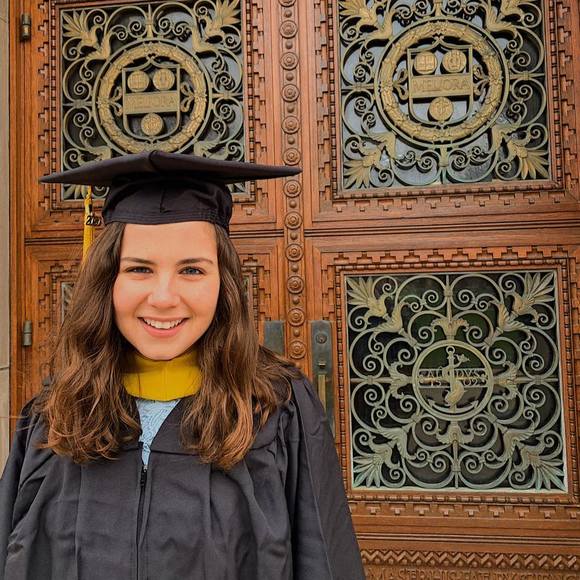 Profile Picture of Leah Sittenfeld (@leahsittenfeld1) on Poshmark