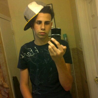 Profile Picture of Christopher Pombo (@khrizz123) on Twitter