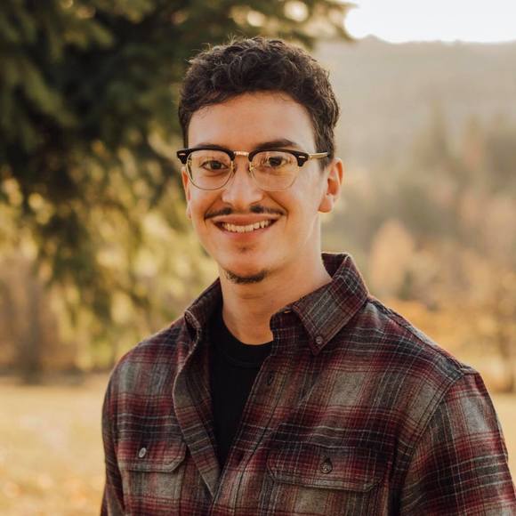 Profile Picture of Daniel Rea (@daniel_rea12) on Poshmark