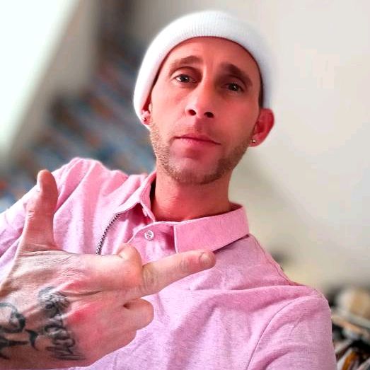 Profile Picture of G (@robertambush) on Tiktok