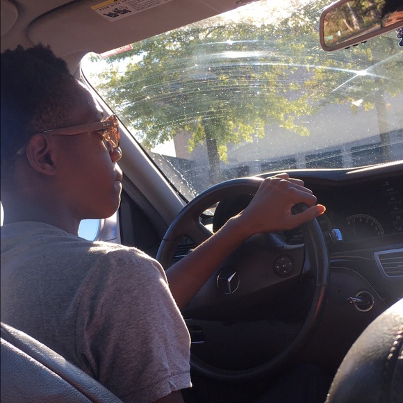 Profile Picture of Michael Pinnock (@mbp_mike) on Poshmark