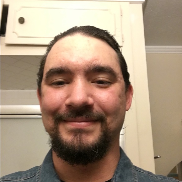 Profile Picture of Cory Knight (@knightcory) on Poshmark