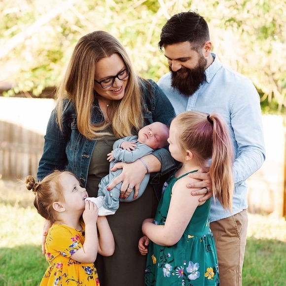 Profile Picture of Elaisha Trenbeath (@misslaish) on Poshmark