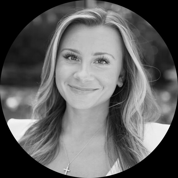 Profile Picture of Christina Blaskey (@christina789495) on Poshmark