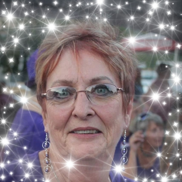 Profile Picture of Grace Labossiere (@gracelabossiere) on Poshmark