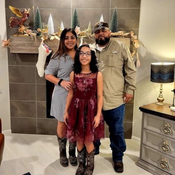 Profile Picture of Efraim Garcia jr. (@jrefraimgarcia) on Poshmark