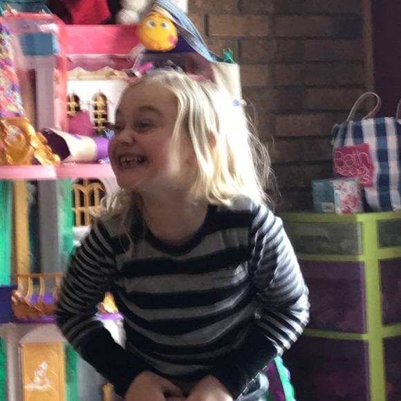 Profile Picture of Kendra Langfeldt (@emma101211) on Poshmark