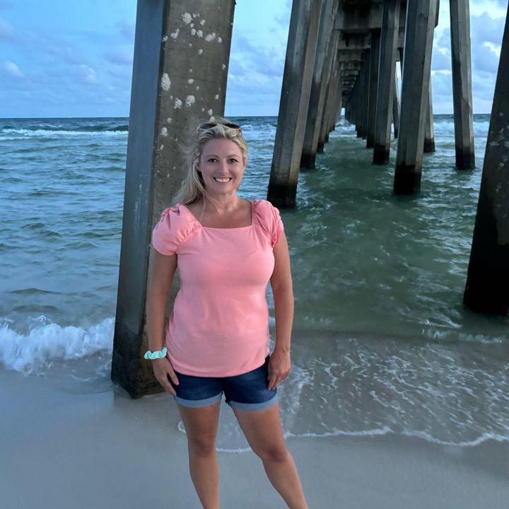 Profile Picture of Stacie Botts (@staciebotts) on Tiktok