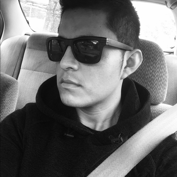 Profile Picture of Epimenio Hernández (@epi04) on Poshmark