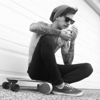 Profile Picture of James Silvers (@joeyskulls2112) on Twitter
