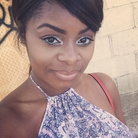 Profile Picture of Lc Williams (@lcwilliams124) on Poshmark