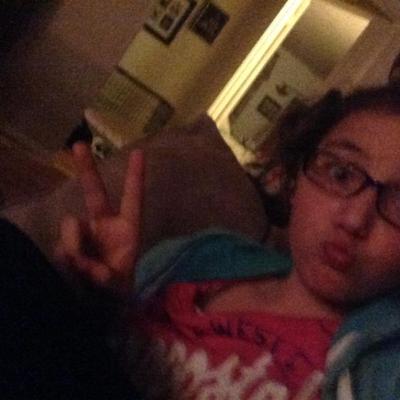 Profile Picture of Alexa Ellis (@your____mom_) on Twitter
