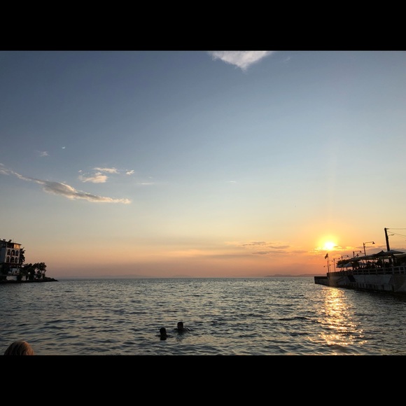 Profile Picture of Andrijana Kopunovic (@andrijanak) on Poshmark