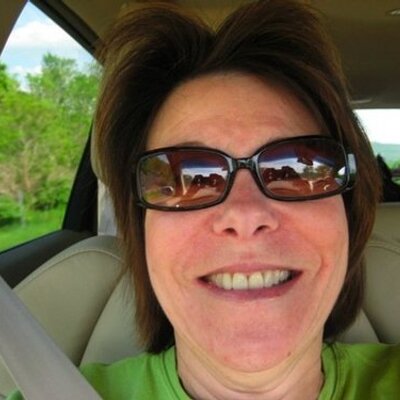 Profile Picture of Lynne Schneider (@Lynnelovescourt) on Twitter