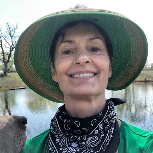 Profile Picture of Gigi Zyla (@gigizyla) on Poshmark