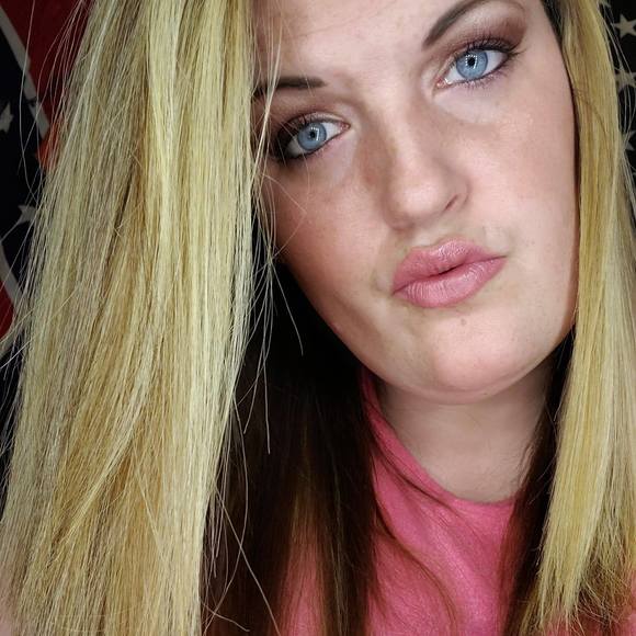 Profile Picture of Gretchen Mitchell (@gretchenm1992) on Poshmark