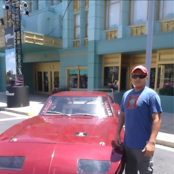 Profile Picture of Carlos Sanches (@carlossanche707) on Poshmark