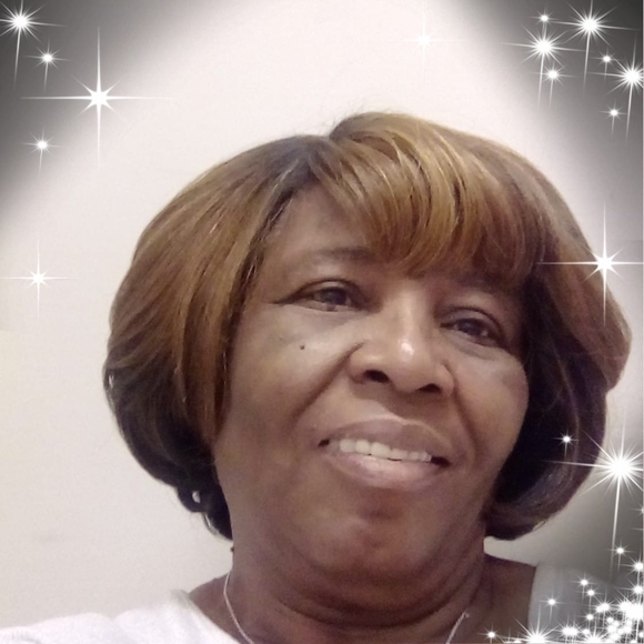 Profile Picture of Phyllis Glover (@lady59) on Poshmark