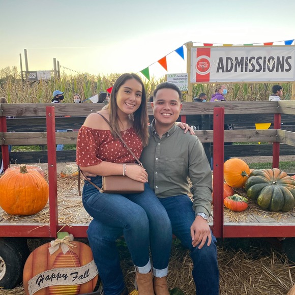 Profile Picture of Christian Araujo (@chrisaraujo) on Poshmark