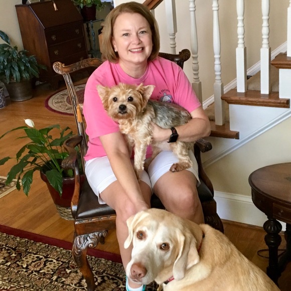 Profile Picture of Laurie Hodnett (@bamamom17) on Poshmark