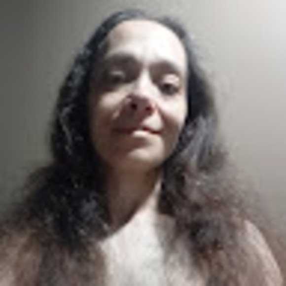 Profile Picture of Jennifer Harjak (@jenniferharjak) on Poshmark