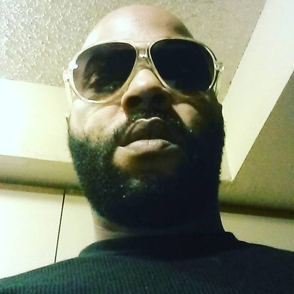 Profile Picture of Gary Spicer (@spicer73) on Poshmark