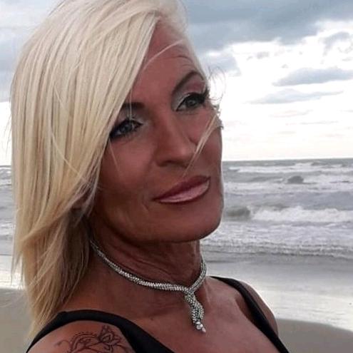 Profile Picture of Silvana Amitrano (@silvanaamitrano) on Tiktok