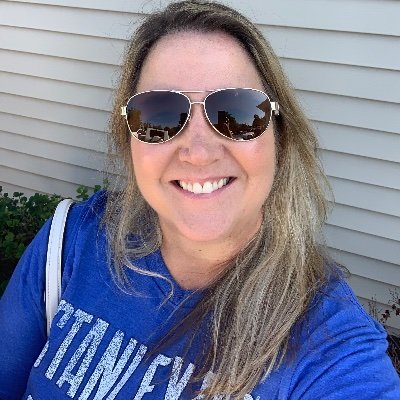 Profile Picture of Robin Welch (@Robinwe04520332) on Twitter