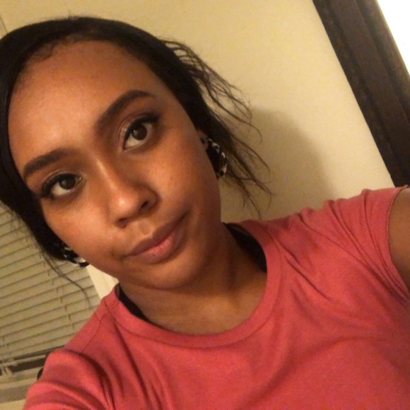Profile Picture of Brianna Cephas (@briannastorm13) on Poshmark