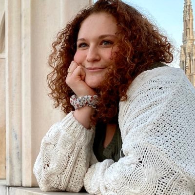 Profile Picture of Ashley (@curly__frey) on Twitter