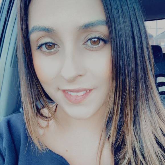 Profile Picture of Monique Furlano (@moniquefurlano) on Poshmark