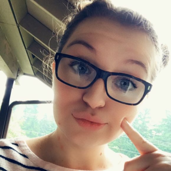 Profile Picture of Danielle Waddell (@eloquentdoll) on Poshmark