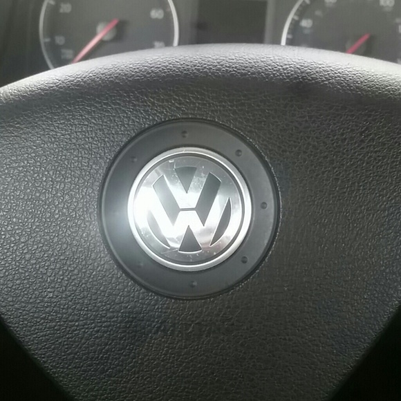 Profile Picture of David Shabani (@shabani) on Poshmark