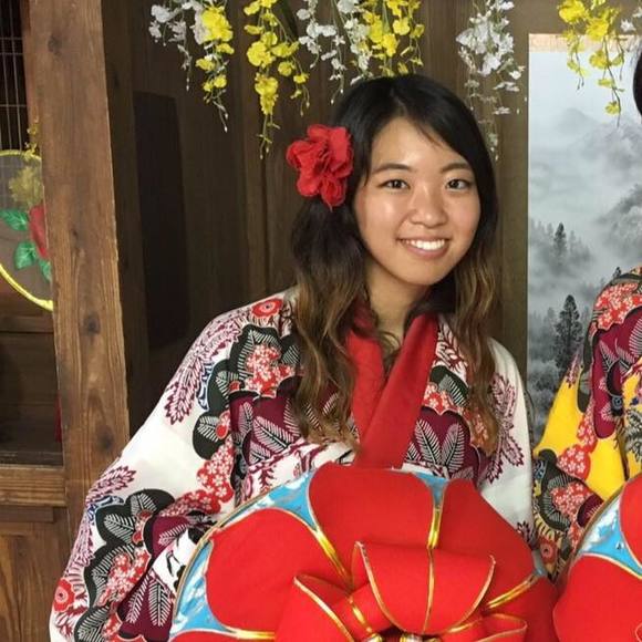 Profile Picture of Yumi Asato (@yumyumyumyum15) on Poshmark