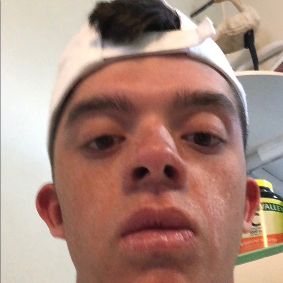 Profile Picture of Nick Vanderzyl (@nick_vanderzyl) on Poshmark