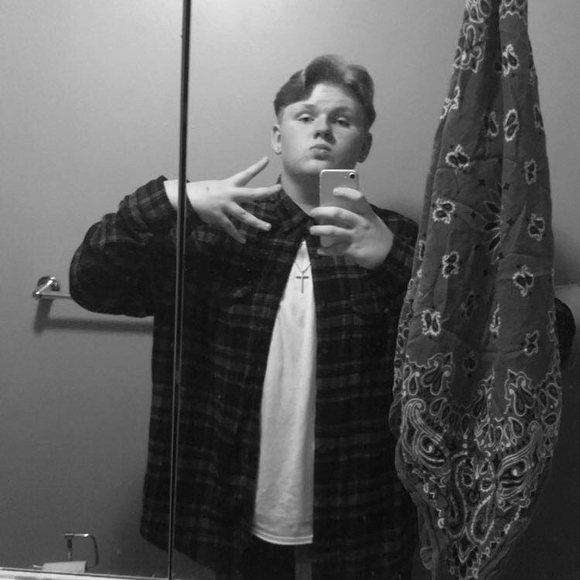 Profile Picture of Owen Cooper (@owencooper253) on Poshmark