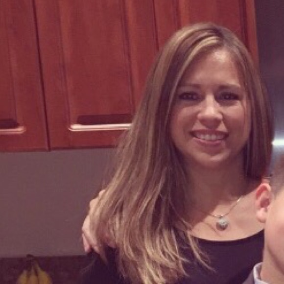 Profile Picture of Jenny Cellitti (@jenniferand3) on Poshmark