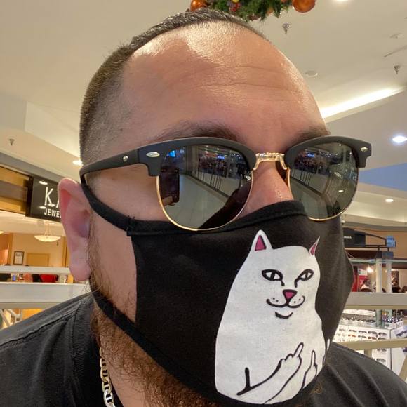 Profile Picture of Matthew Scherbenske (@lunchbox_210) on Poshmark