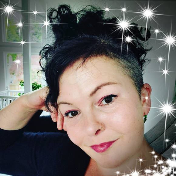 Profile Picture of Cindy Mcclure (@cindymcclure) on Poshmark