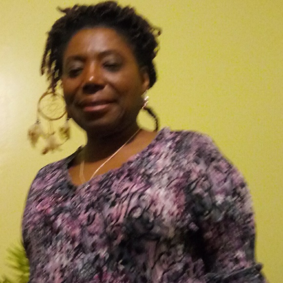 Profile Picture of Bernadette Walker (@livenow22) on Poshmark