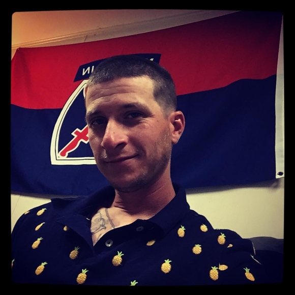 Profile Picture of James Persinger (@mofo13f) on Poshmark