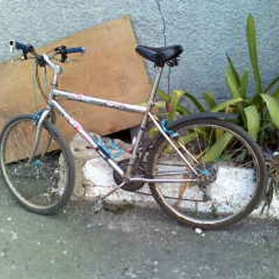 Profile Picture of Oscar Simpson (@Ice454) on Twitter