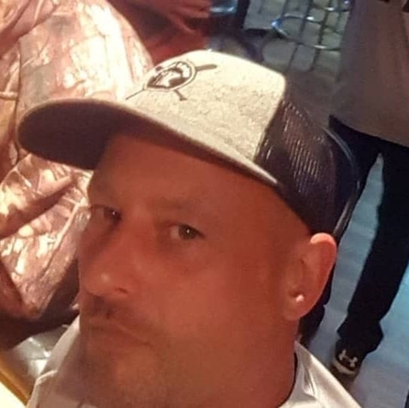 Profile Picture of Jeremy Locken (@jeremylocken) on Poshmark
